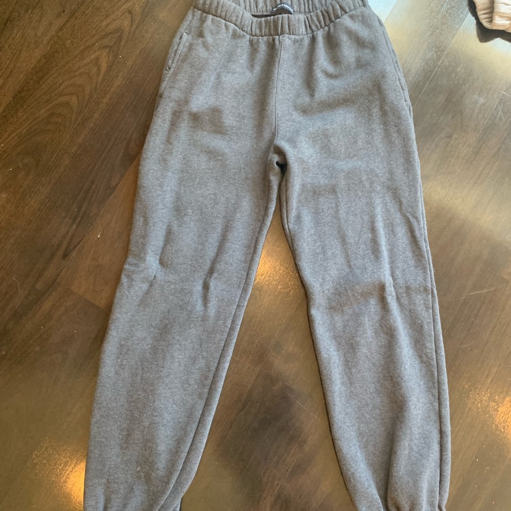 Dark grey brandy melville rosa sweatpants super cute and comfy never worn